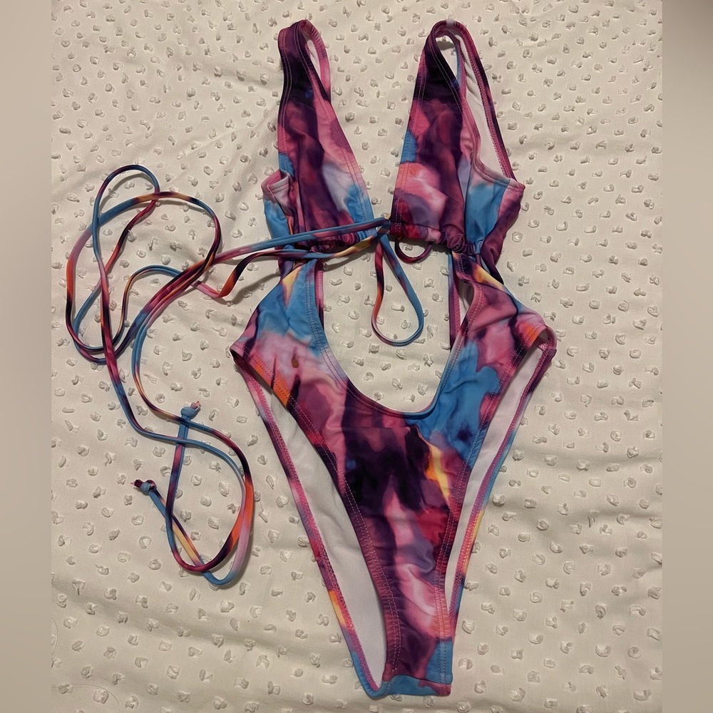 NWOT Matte Resort Collection Monokini One Piece Swim, tie dye blue pink purple